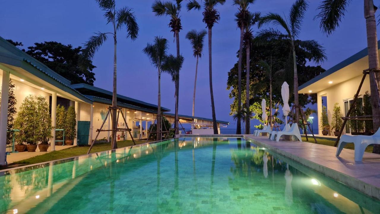 Le Petit Saint Tropez Hotel Khanom Exterior photo